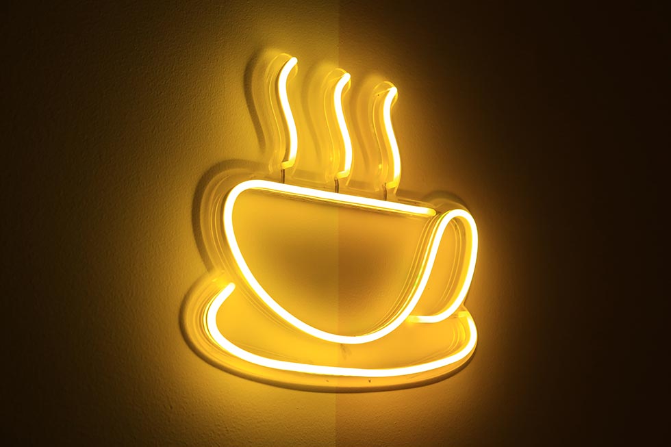 Вывески из гибкого неона. Изготовление неоновых букв и надписей. Монтаж ...